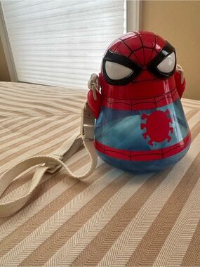 Disney Marvel Spider-Man Kids Water Bottle Red Blue
